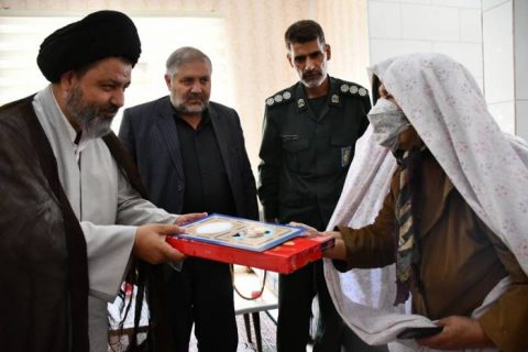 غبارروبی مزار شهدای ماکو به مناسبت گرامیداشت هفته دولت