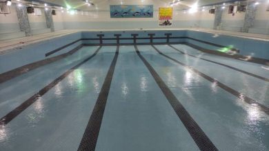 شنا در استخر ماکو